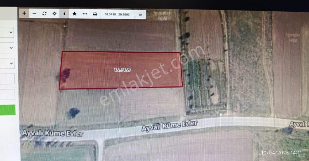 Yatırımlık Asfalt Cephesinde Tarla