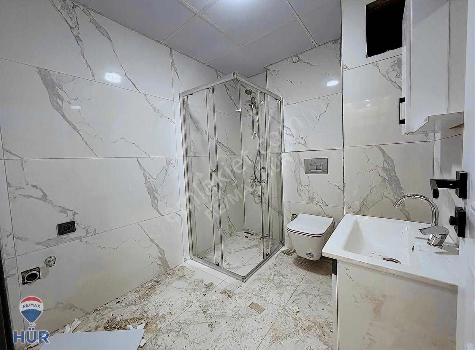 Ömer İnan Remax Hür Fatih Mah. 2+1 Satılık Sıfır Daire