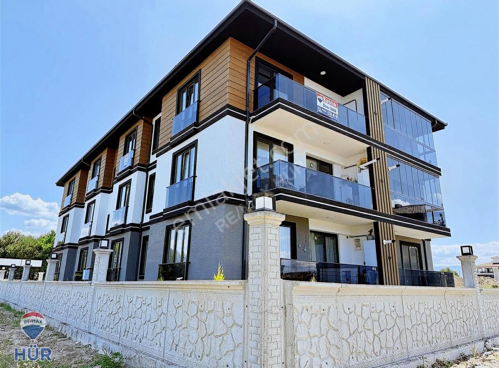 Ömer İnan Remax Hür Hanlıda 2+1 Satılık Sıfır Özel Bir Daire