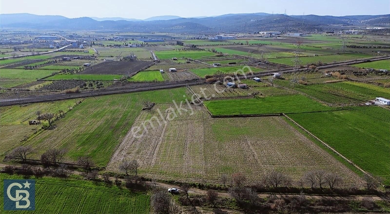 Aliağa Helvacı'da Kadastral Yola Cepheli 6150 M2 Satılık Tarla