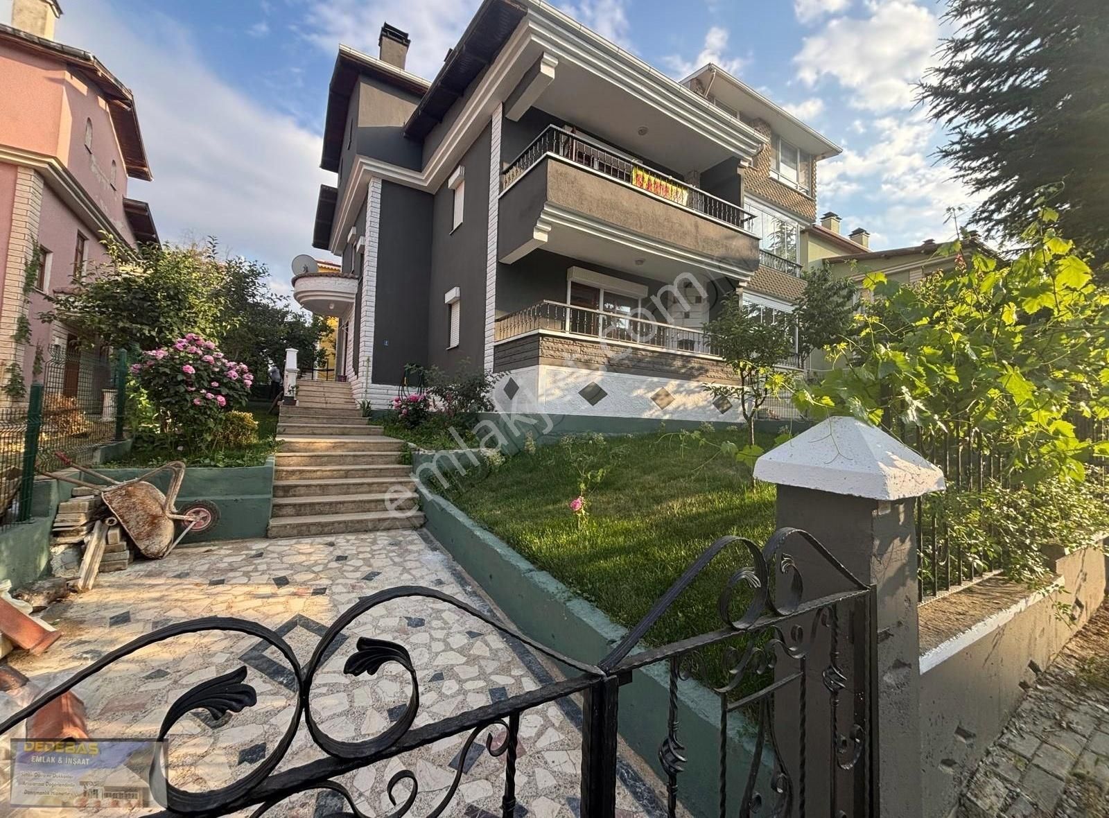 Lalahanda Satılık Yapılı 4+1 Villa