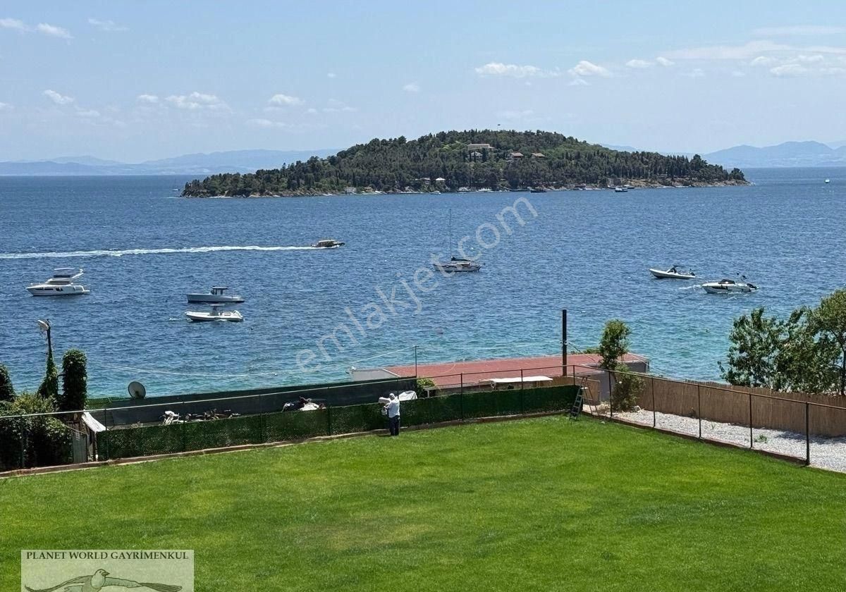 Planet’ten Kınaıada Da Deniz Manzaralı 1100 M2 Konut İmarlı Arsa