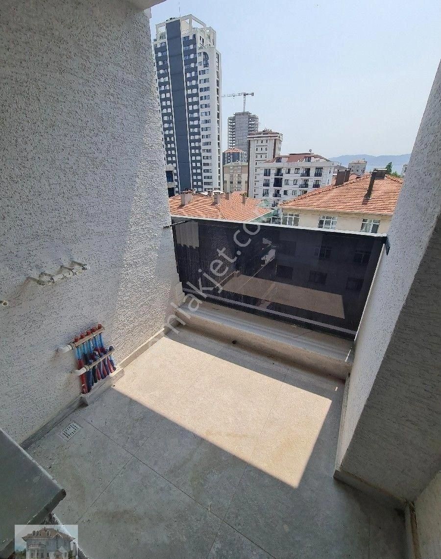 Kartal Petrolıs Mahallesinde Satilik Sifir 2+1daıre Denız Manzaralı - Görsel 10