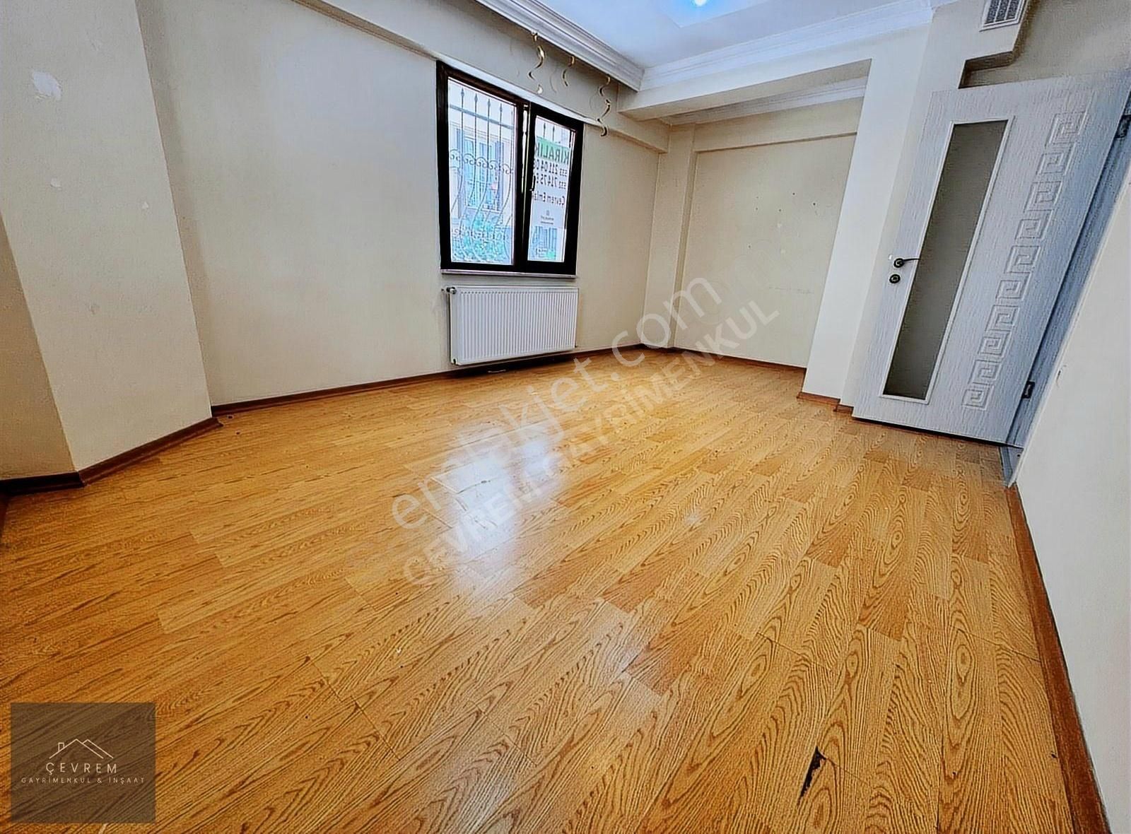 *çevrem* Gültepe'de Metrobüse Çok Yakın 1+1 70m² Yüksek Giriş