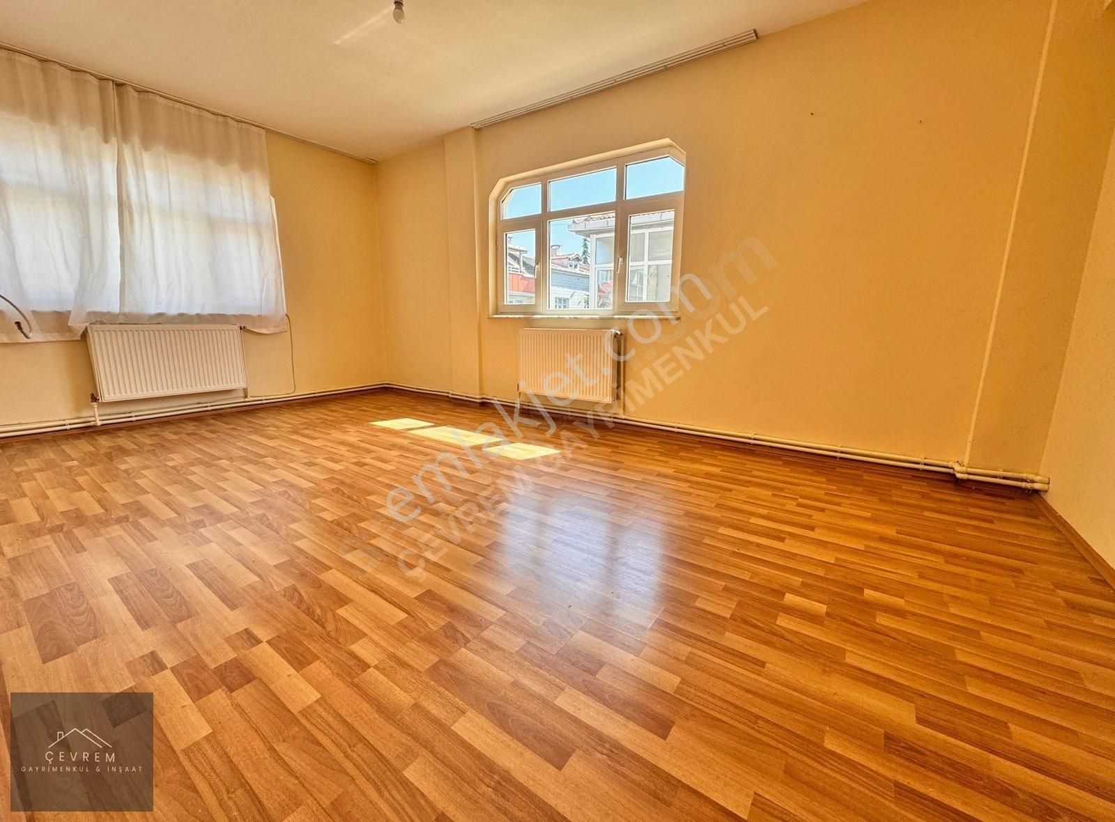*çevrem* Cihangir'de Harika Konumda 3+1 140m² Ara Kat