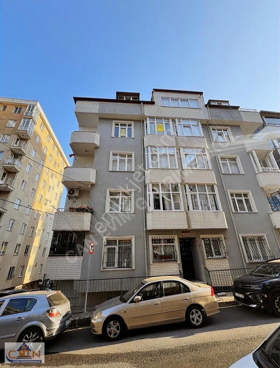 Canevim'den Ümraniye Çakmakta Arakat Ön Cephe Çift Balkonlu S.