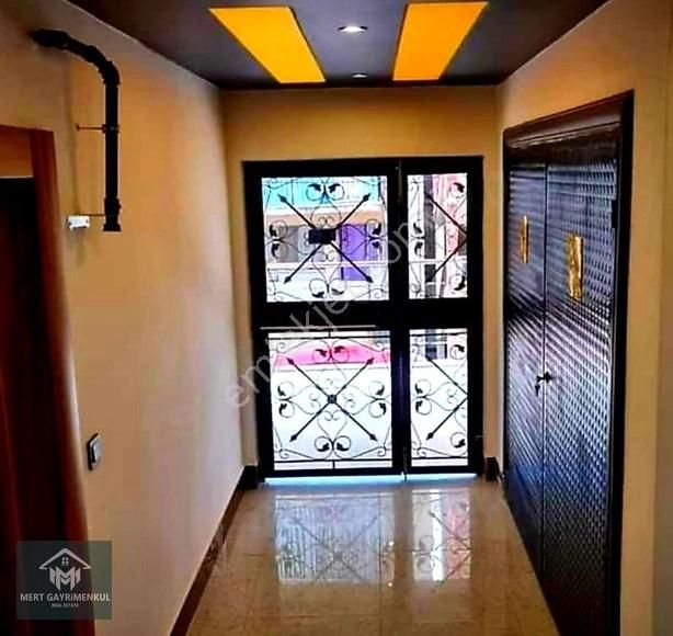 Kuşadası Ege Mahallesinde 110m2 Full Eşyalı 2+1 Satılık Daire - Görsel 3