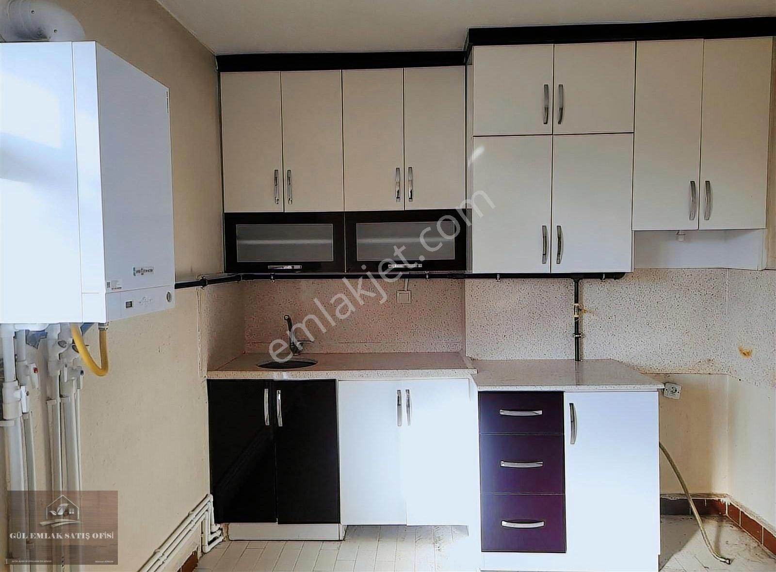 Gül Emlaktan Satlık 3+1 Dogalgazlı Çarşı Merkezinde 4 Kat Daire - Görsel 8