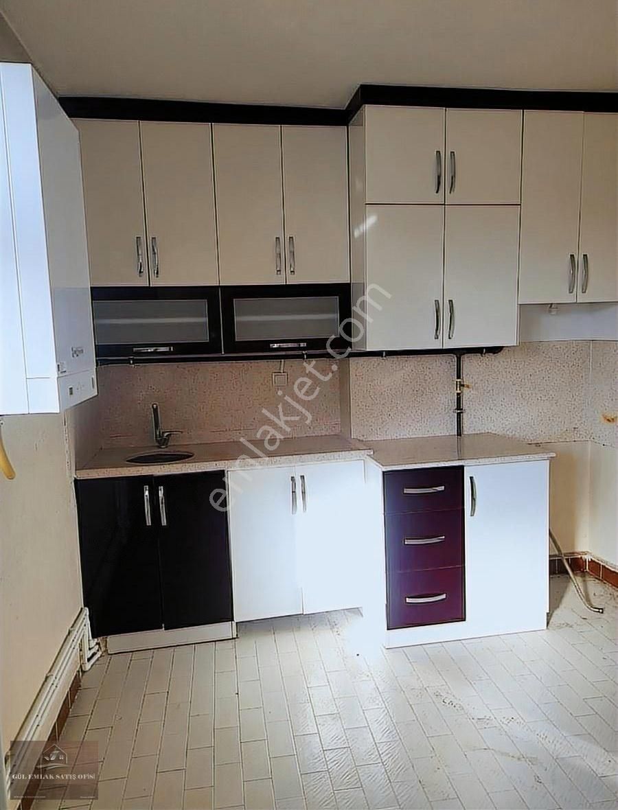 Gül Emlaktan Satlık 3+1 Dogalgazlı Çarşı Merkezinde 4 Kat Daire - Görsel 7