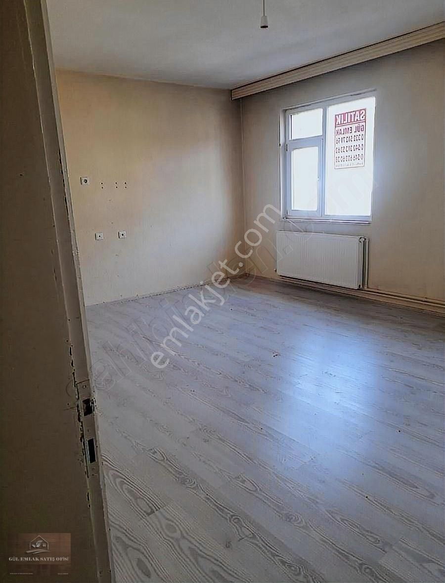 Gül Emlaktan Satlık 3+1 Dogalgazlı Çarşı Merkezinde 4 Kat Daire - Görsel 6