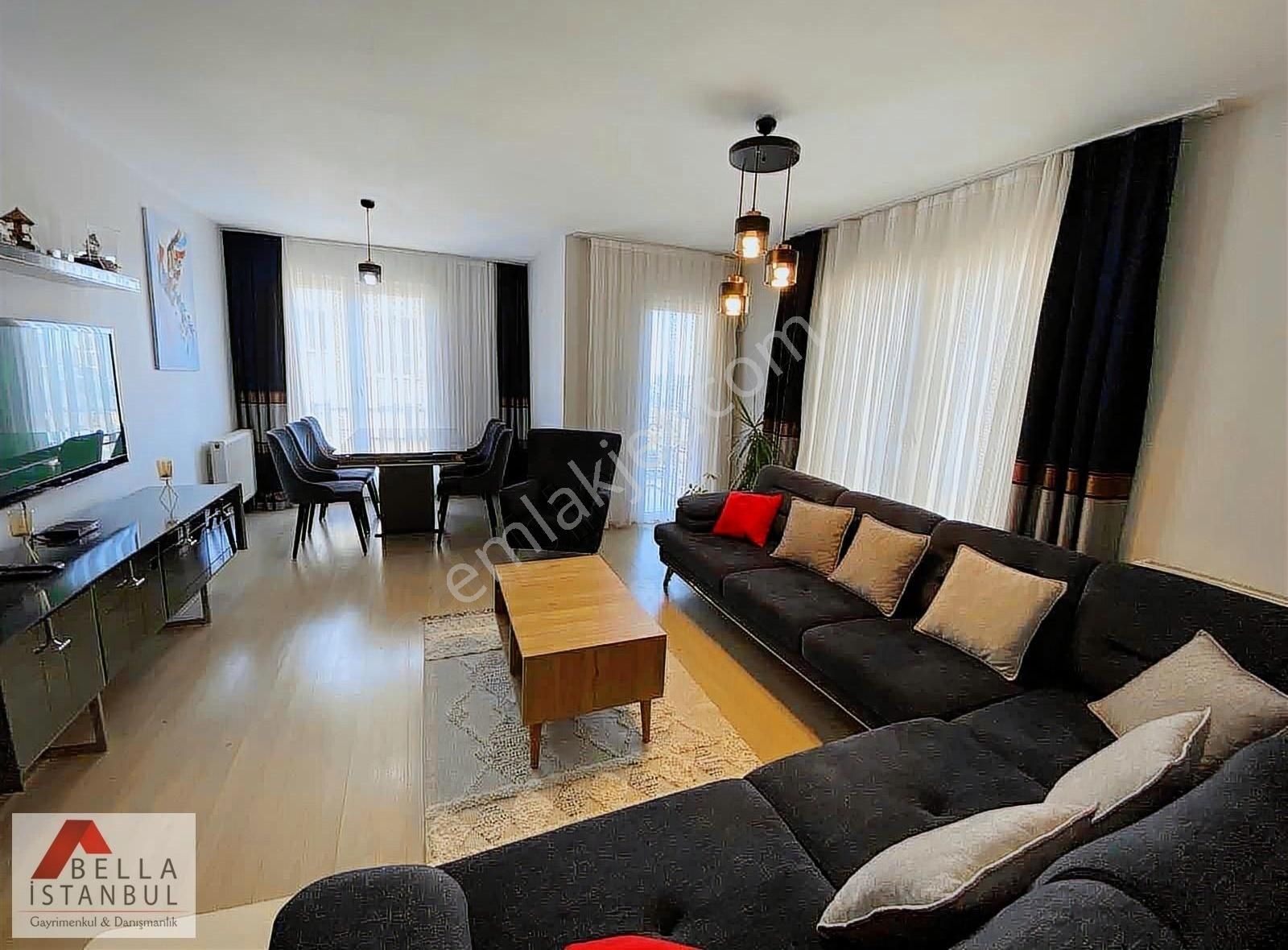 Ataşehir Şehir Işıklar Sitesinde 2+1 Full Eşyalı Kiralık Daire
