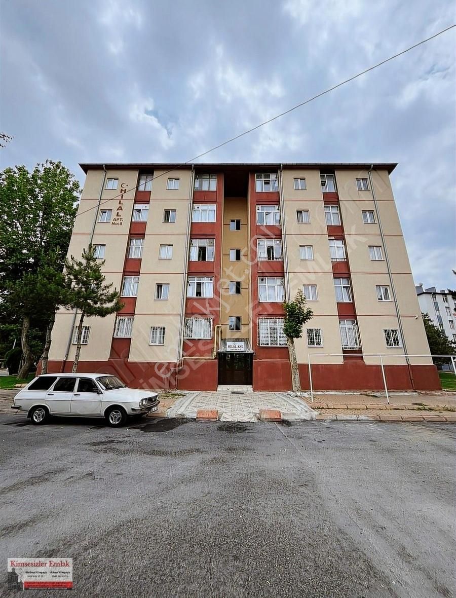 Kimsesizler Emlaktan 19 Mayıs Mahallesinde Satılık 3+1 Daire