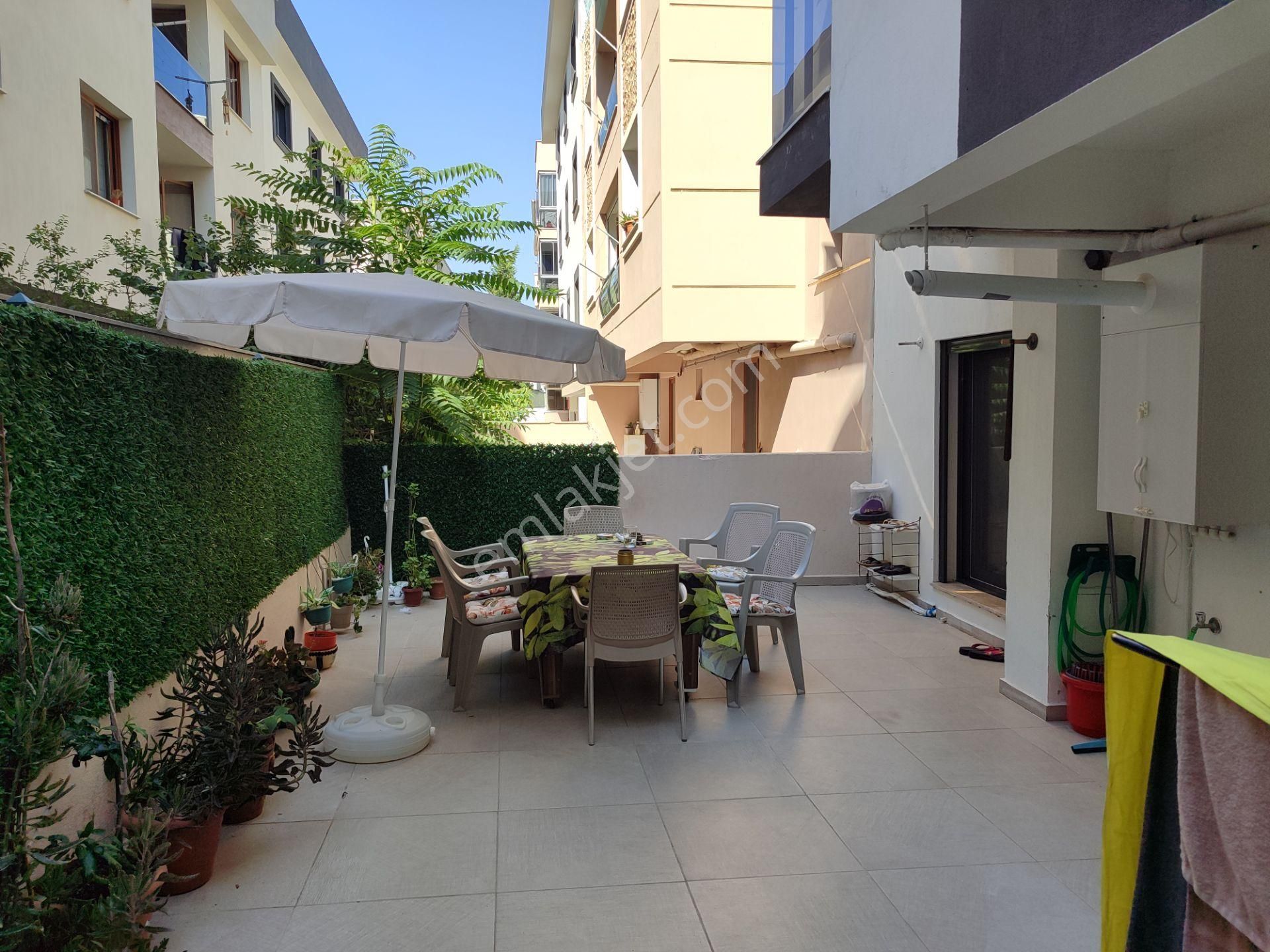 İzmir Karşıyaka Zübeyde Hn. Satılık 2+1 Daire