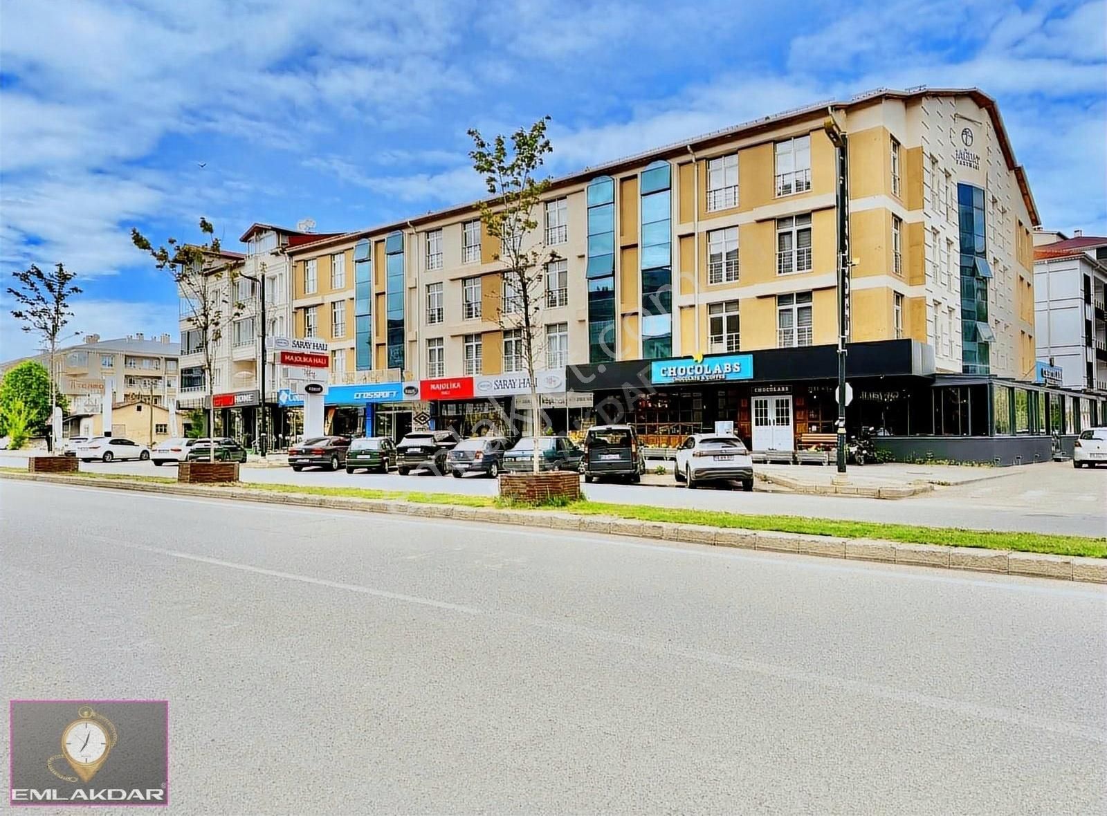 ꧁emlakdar꧂ Bağdat Caddesinde 500m² Kiralık İş Yeri