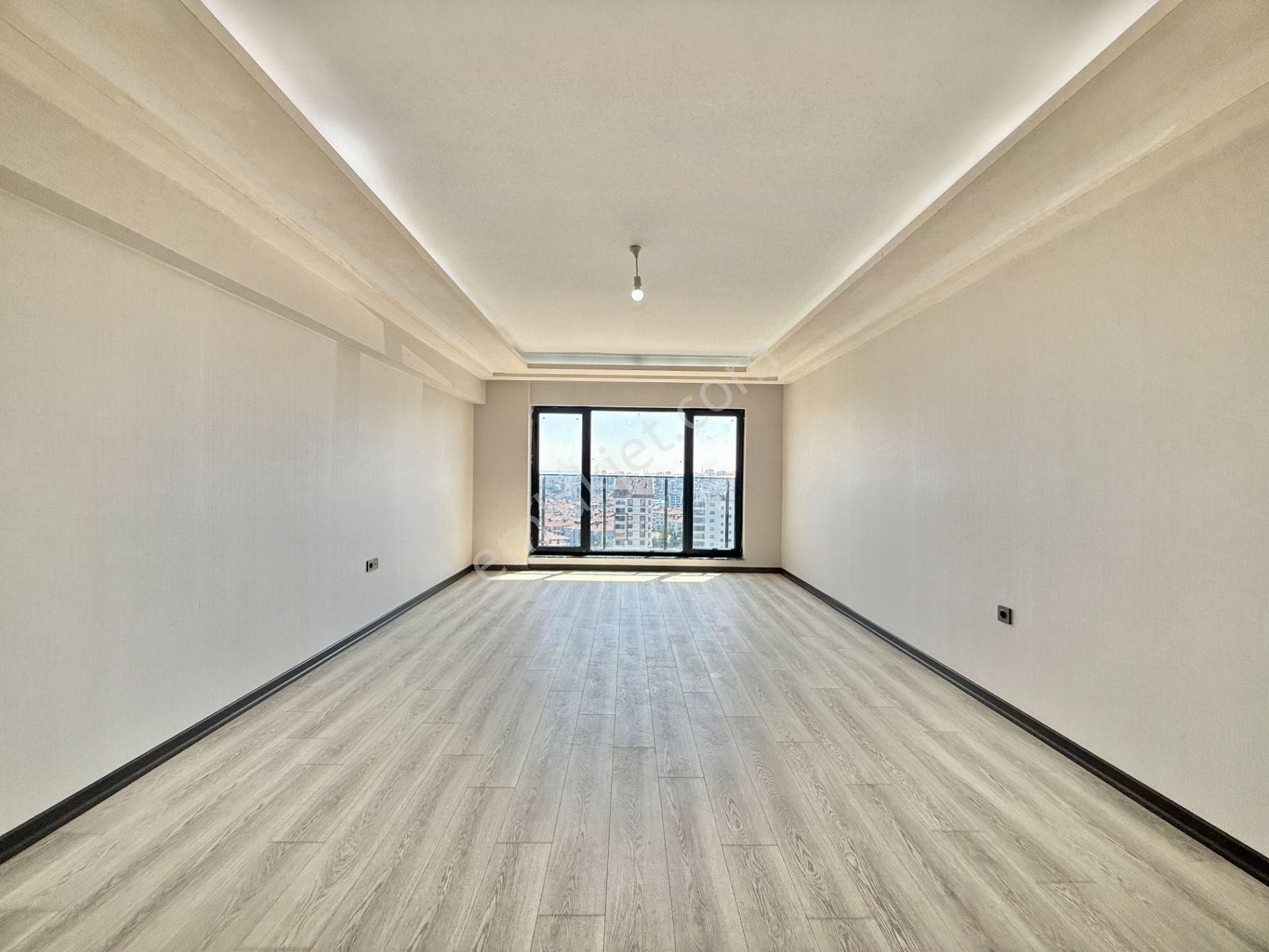 Çiftçioğullarından Site İçerisinde Asansörlü Ebeveyn Banyolu G.odalı Geniş 4+1 Sıfır Daire