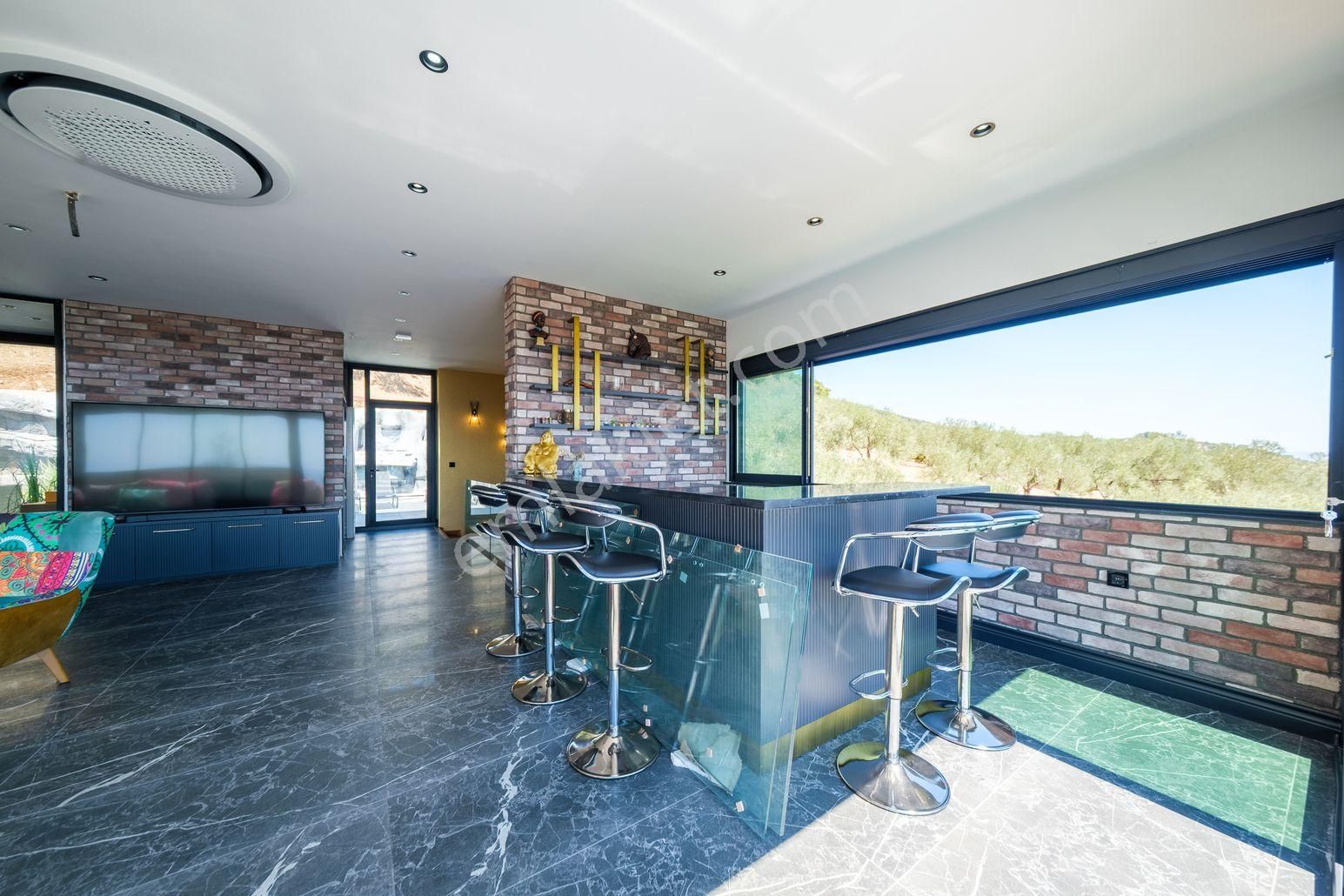 Edremitte Ultra Lüks Özel Yapım Müstakil Villa - Görsel 22