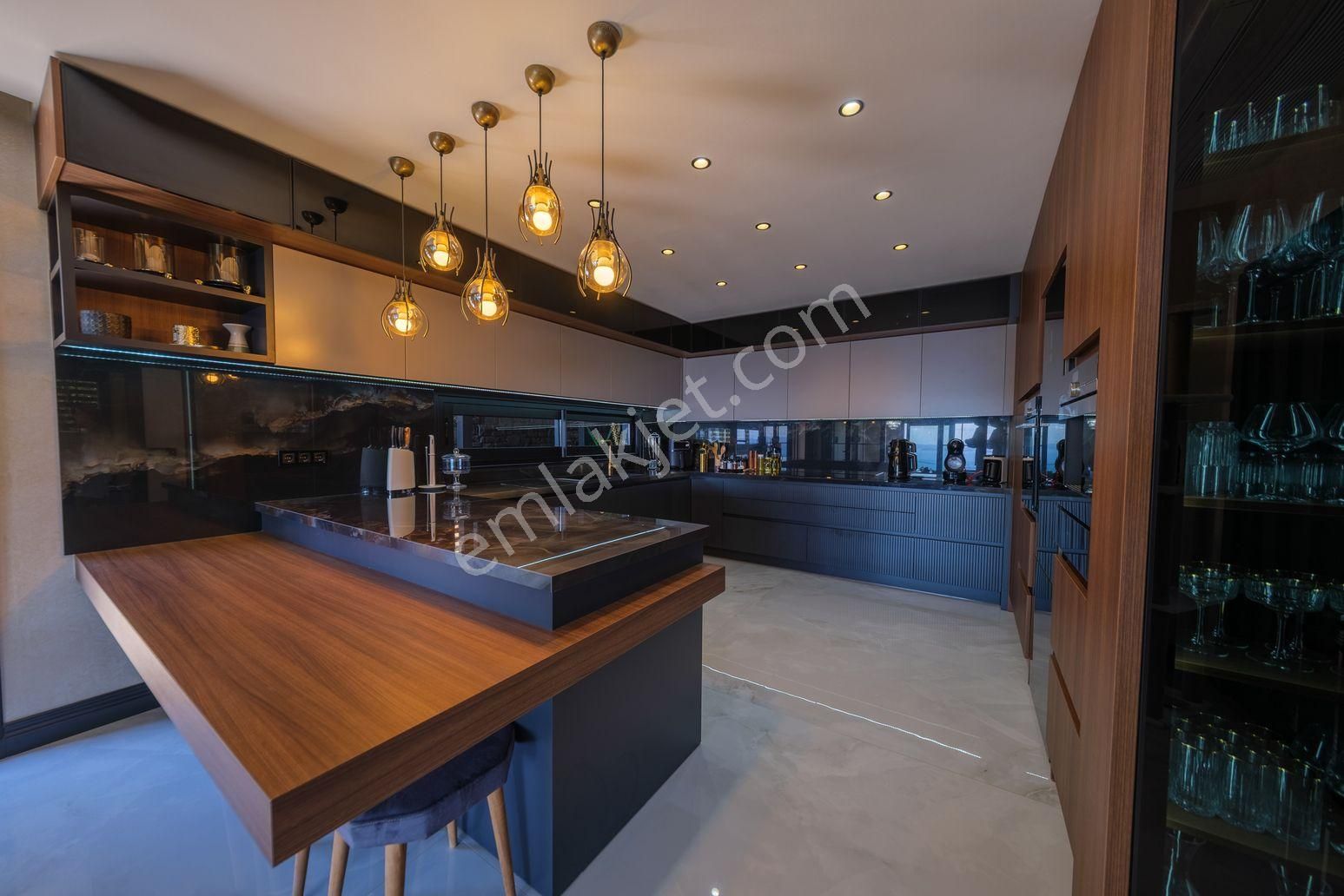 Edremitte Ultra Lüks Özel Yapım Müstakil Villa - Görsel 3