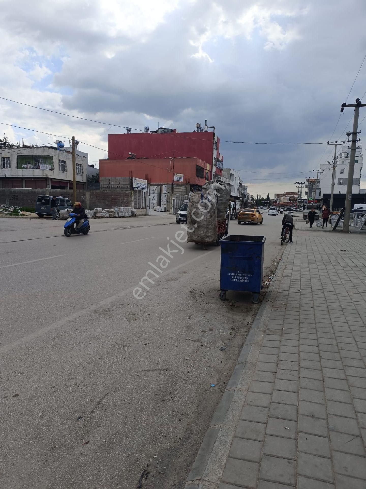 Akkapı Yeni Yerleşim Ana Cadde Üzerinde Satılık 3 Katlı Bina 525m² Arsa Üzerinde - Görsel 24