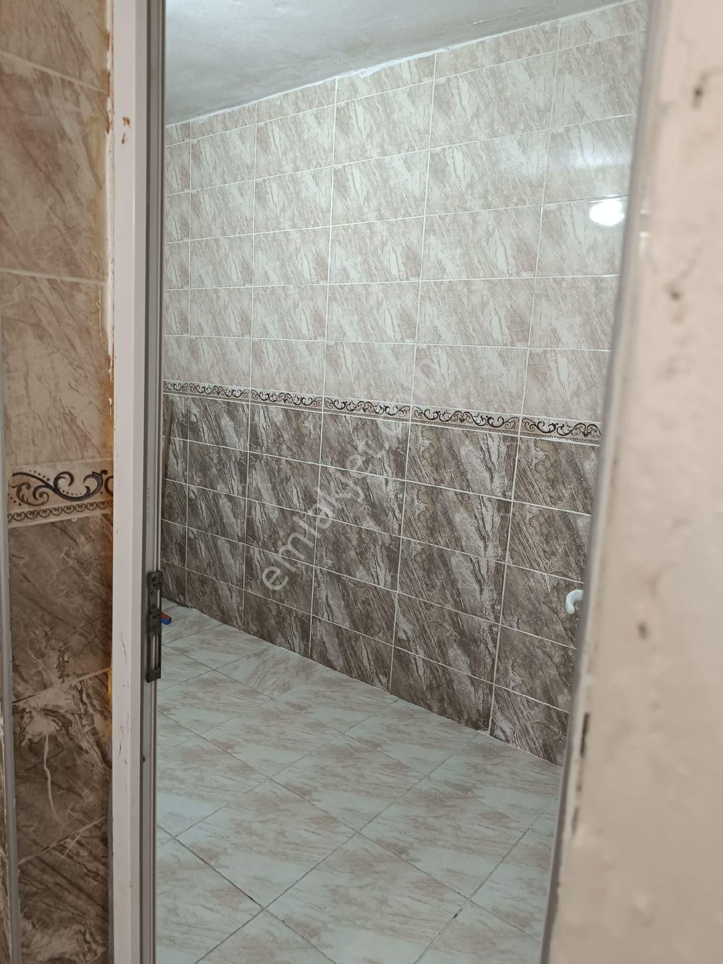 Akkapı Yeni Yerleşim Ana Cadde Üzerinde Satılık 3 Katlı Bina 525m² Arsa Üzerinde - Görsel 11