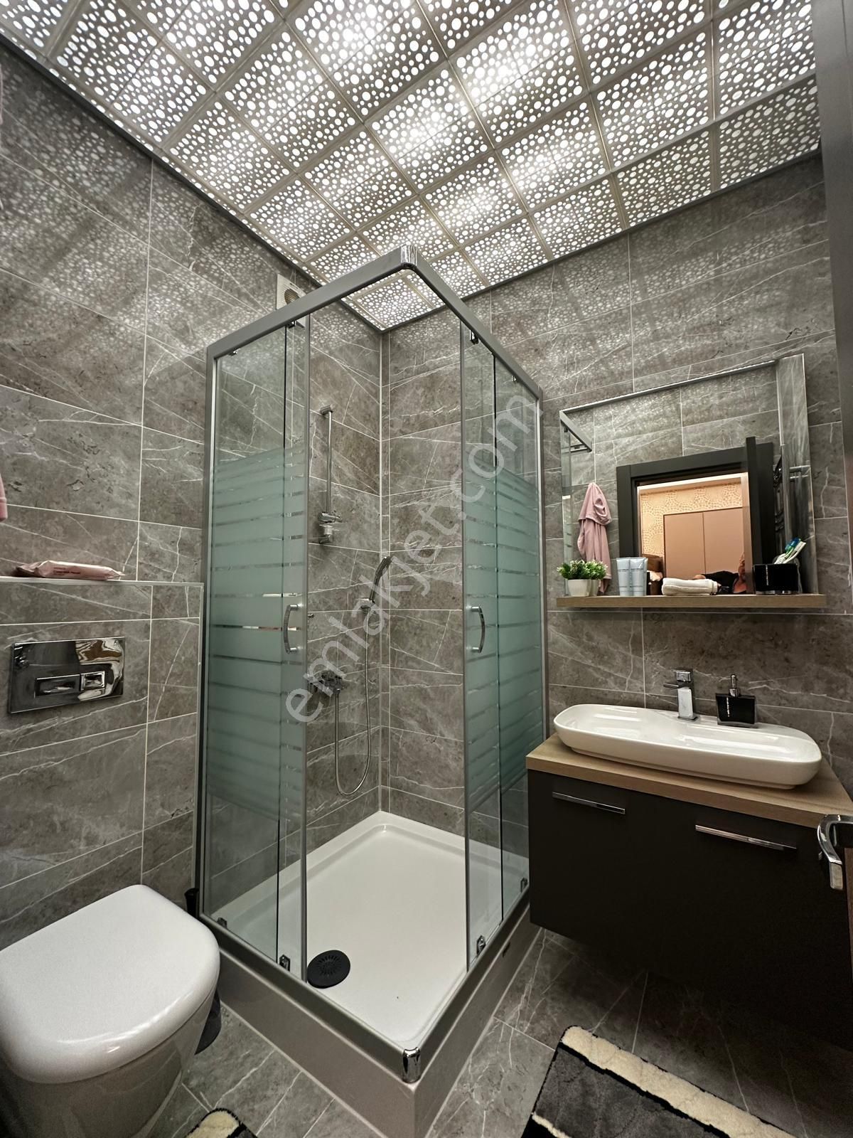 Kuşadası Ege Mah. Özenle Yapılmış Mimari Manzaralı Net 300 M2 - Görsel 17