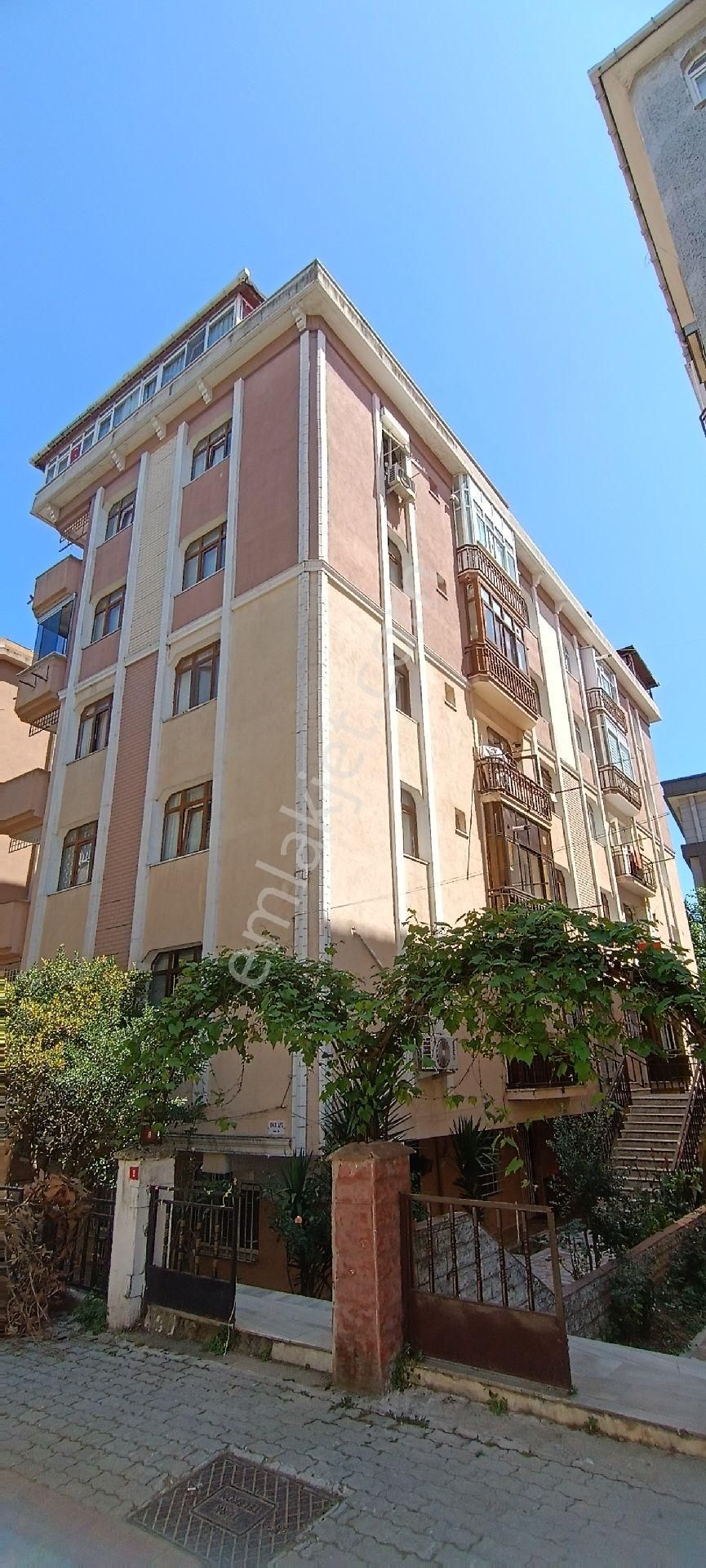 Bakırköy Kartaltepede Harika Konumda 1+1 60m2 Duzgiris Daire