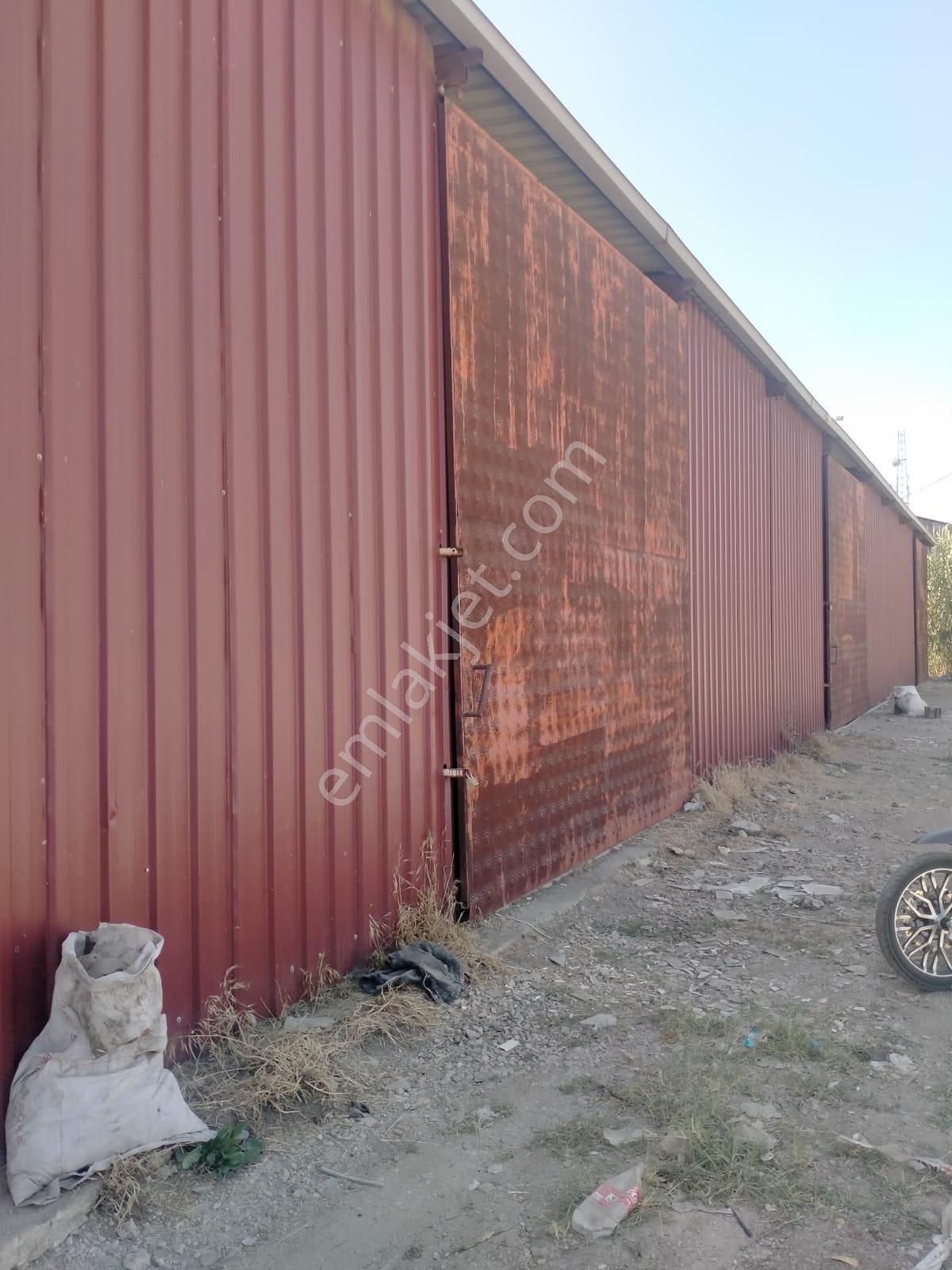 Manisa Salihli Atatürk Mah Kiralık 180 M2 Depo