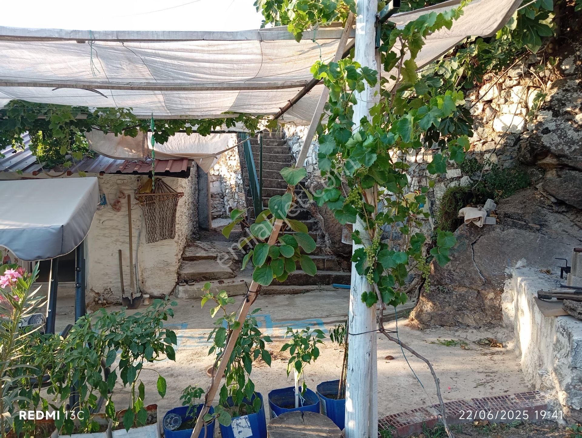 Bağarası Köyü Sökede Satılık Köy Evi - Görsel 29