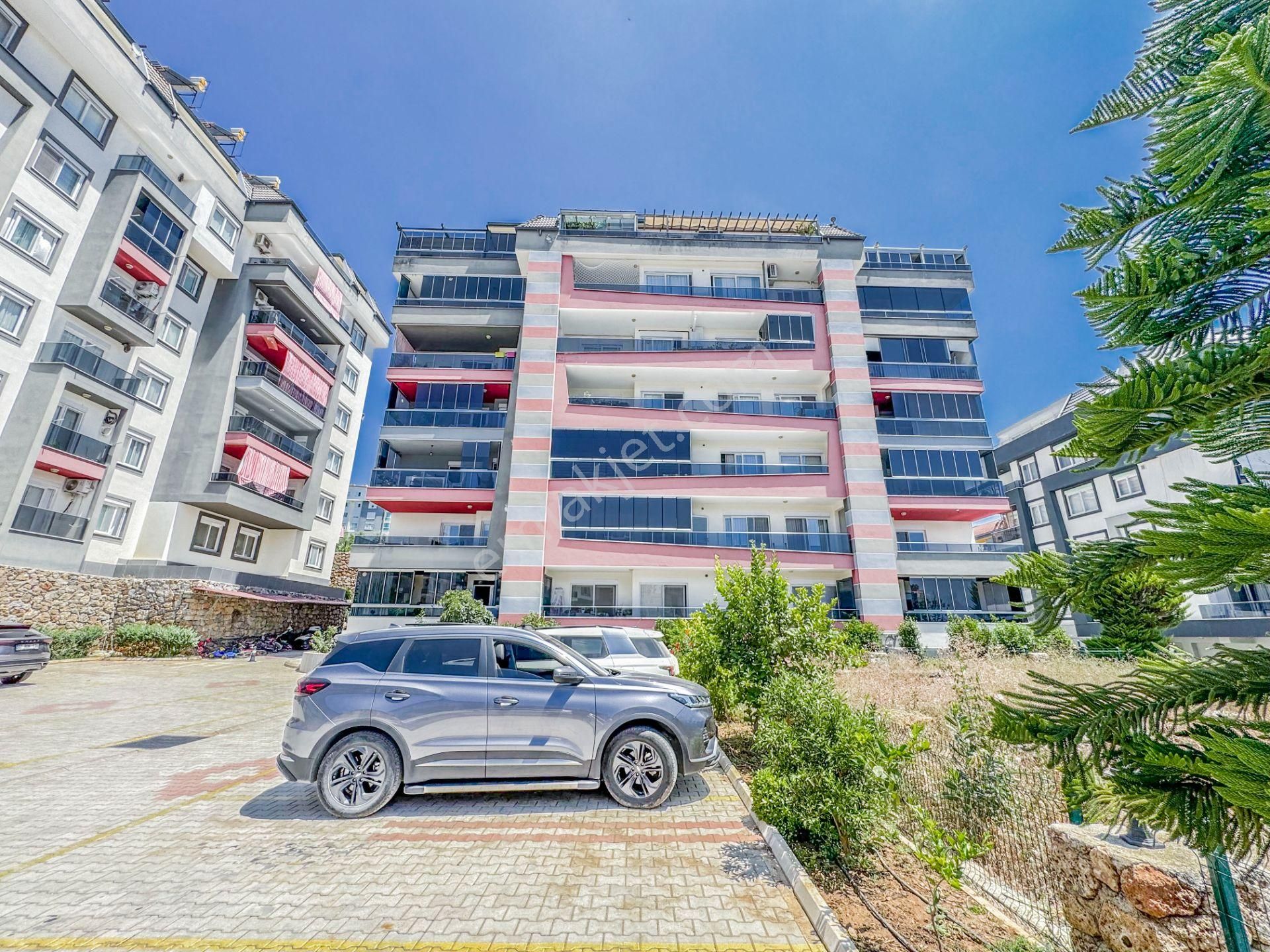 Çıplaklı Mahallesi Satılık 2+1 Ayrı Mutfak 140m² Ve 35m² Stüdyo Daire