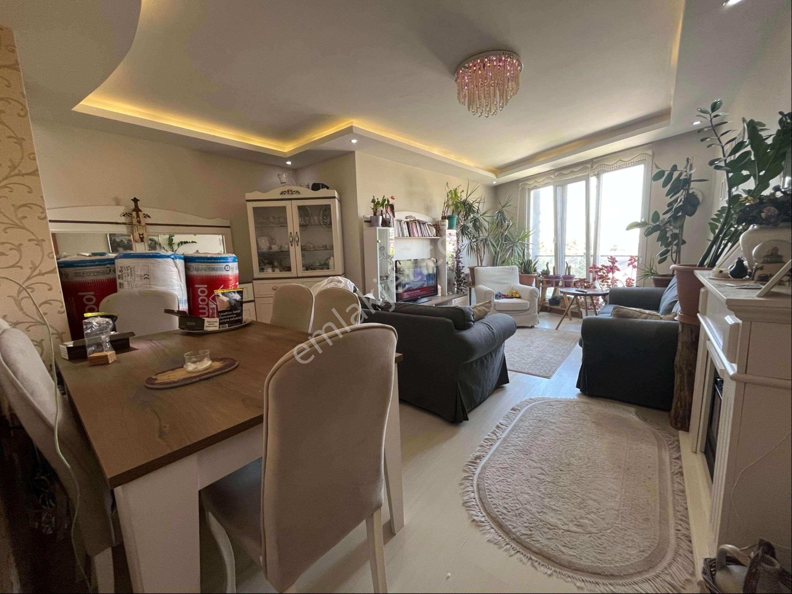 Mehterçeşme Mahallesi Acil Satılık 2+1