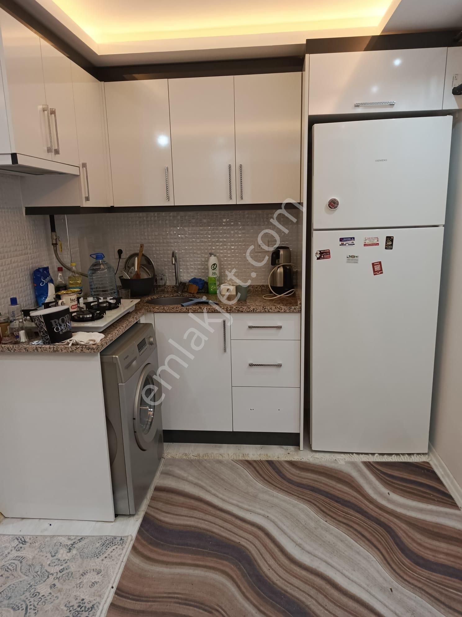 Egekentte Kiralık Eşyalı 1+1 Açık Mutfak Çiğli Serkan Dan
