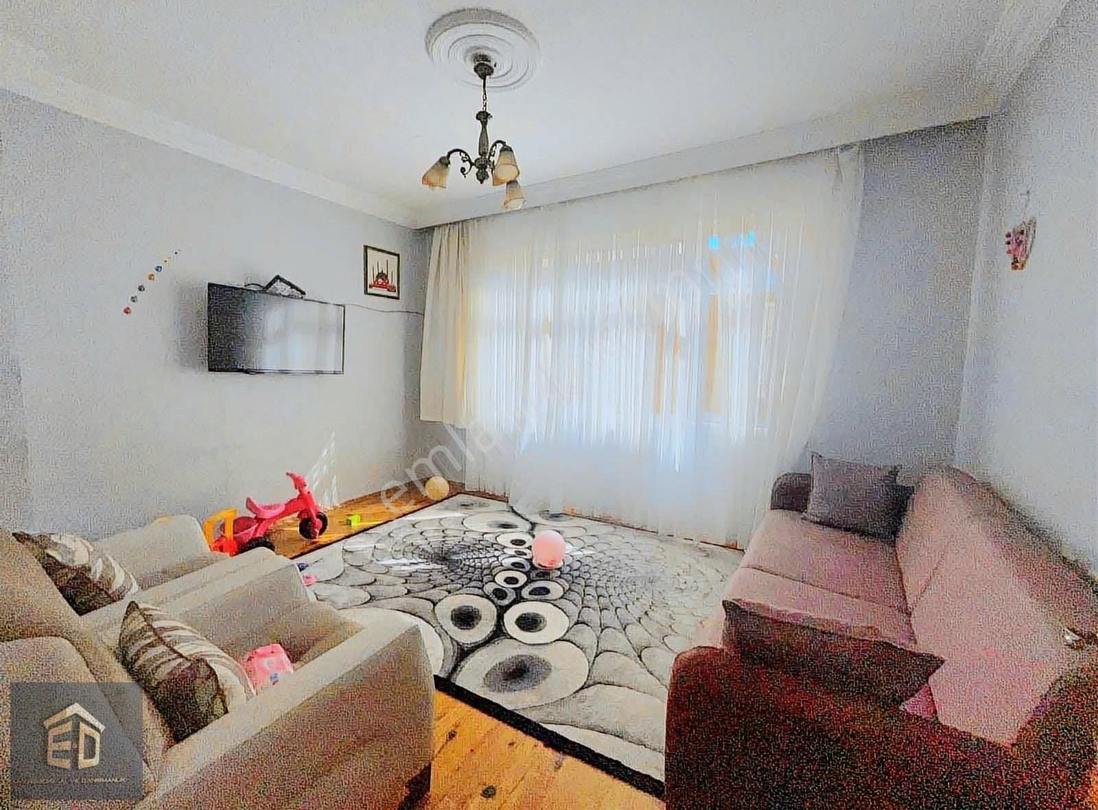 Merkez'de Çarşı İçinde Satılık 2+1 Daire