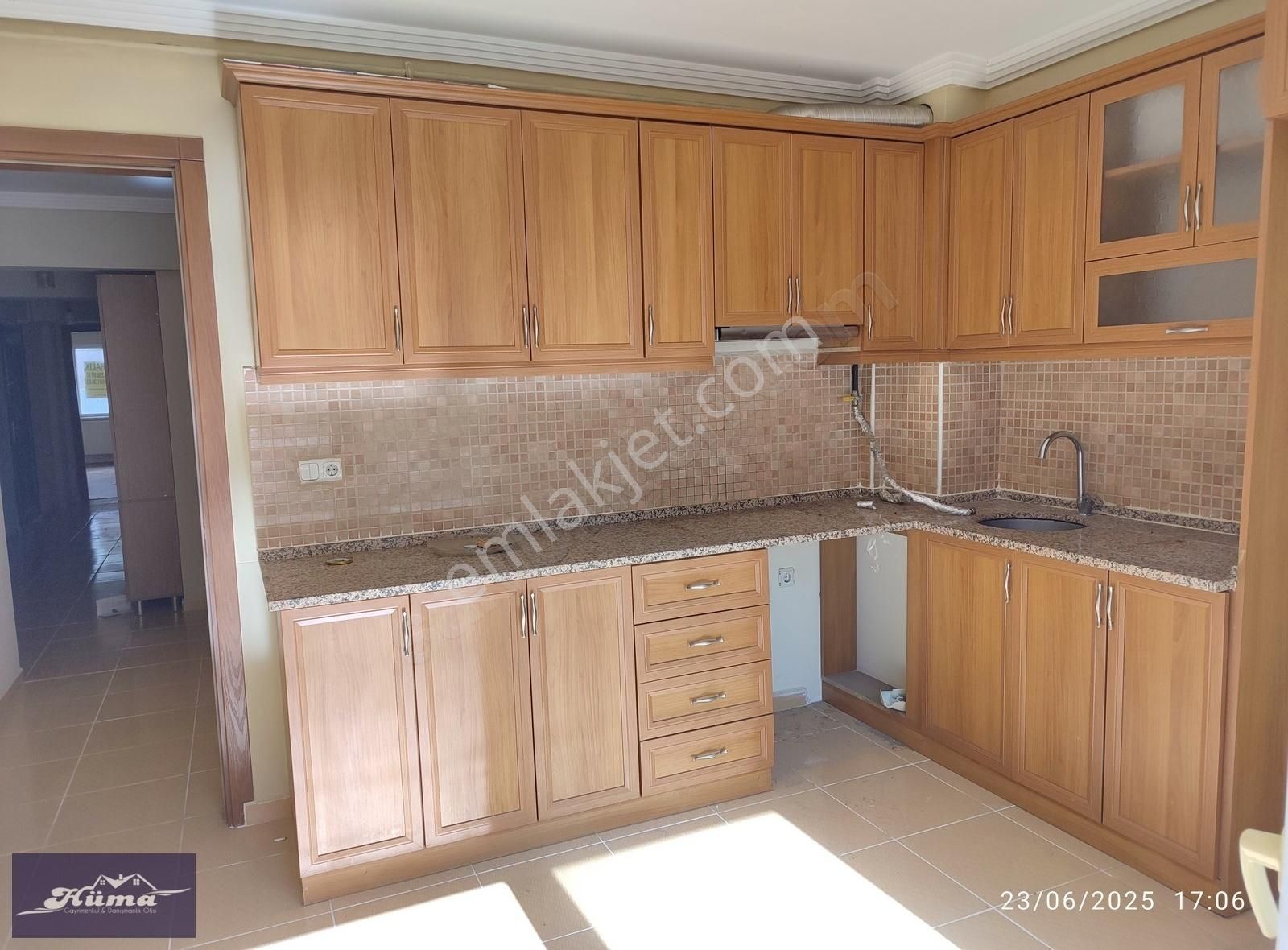 Hüma'dan Kaynak Mh. 3+1 Ful Özellikli Asansörlü Kiralık Daire