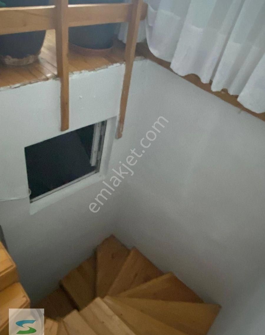 Yeşilköy Toplu Konut Sitesinde 4+1 Tripleks Özel Villa