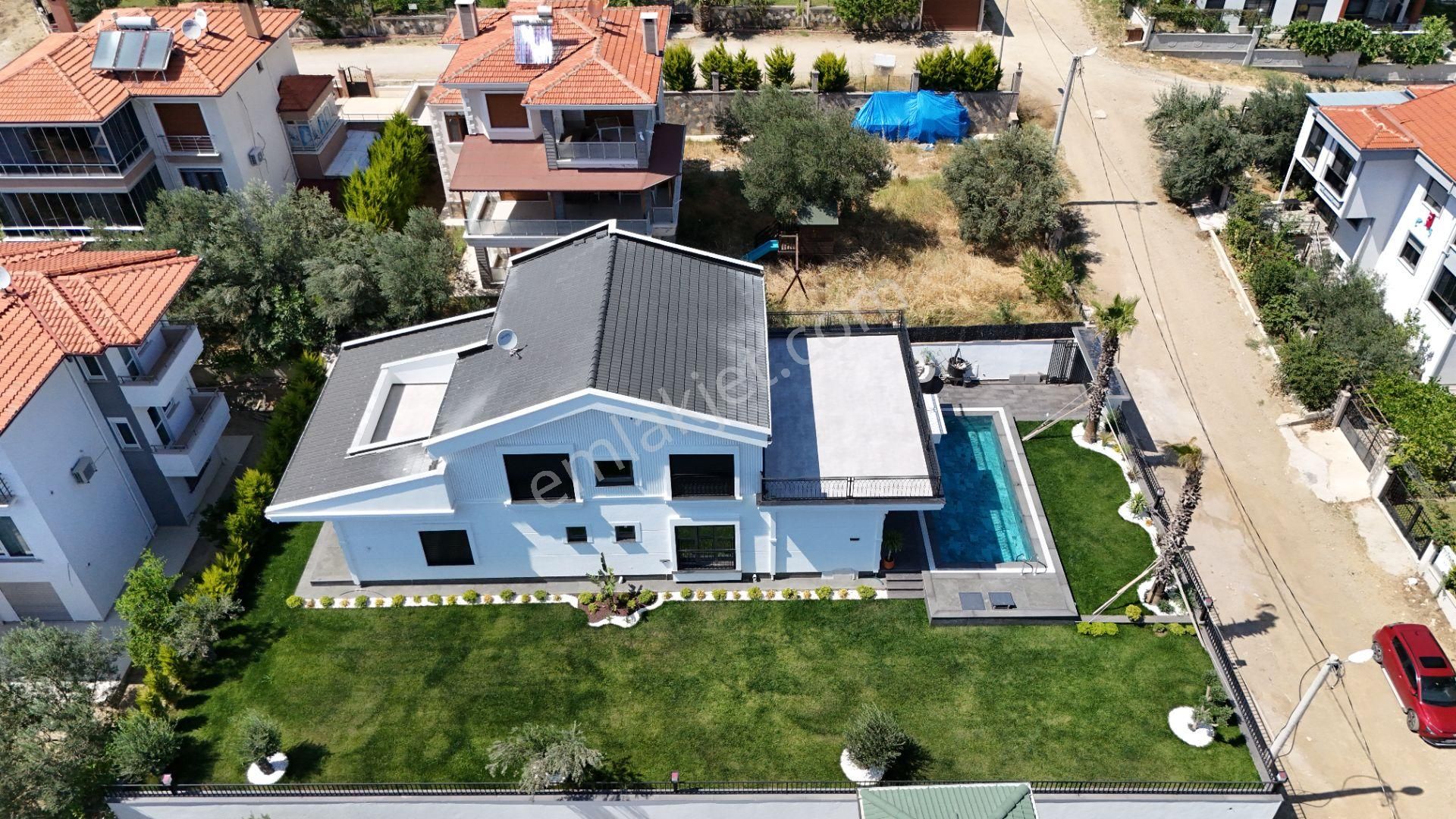 Güne Jakuziden Başlayın! Deniz Manzaralı 4+1 Havuzlu Villa - Görsel 19