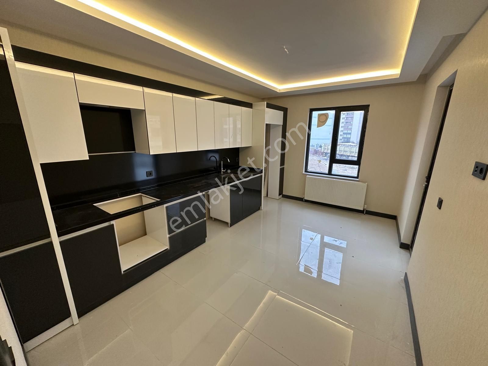 Törekent Mevlana Mh De 3+1 Yeni Bina Ultra Lüx Yapılı Asansörlü Ebeveyn Banolu Daire