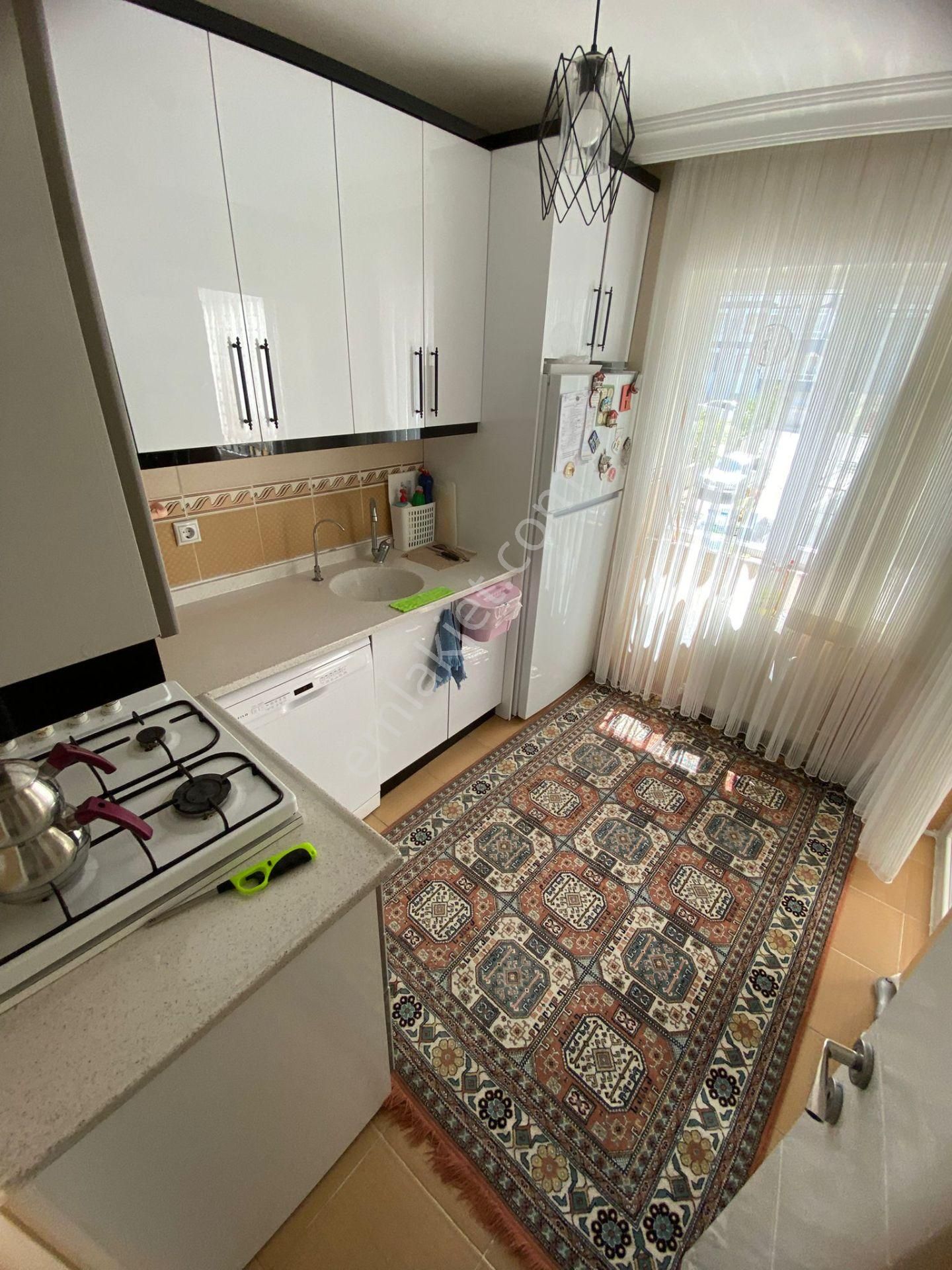 Malazgirt Mah 2+1 1. Ara Katta Ful Yapılı Muzzam Konum Yeni Binada Daire