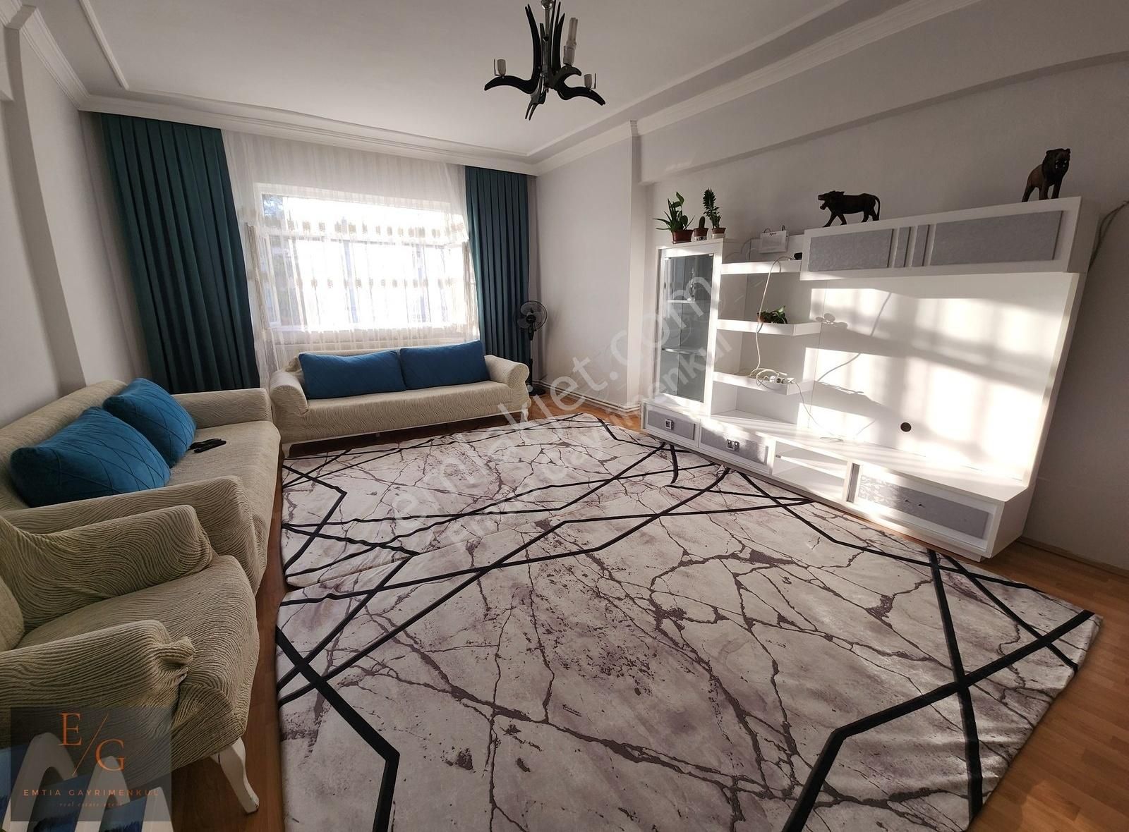 Emtia'dan Paşaköşkünde 3+1 Arakat Satılık Daire