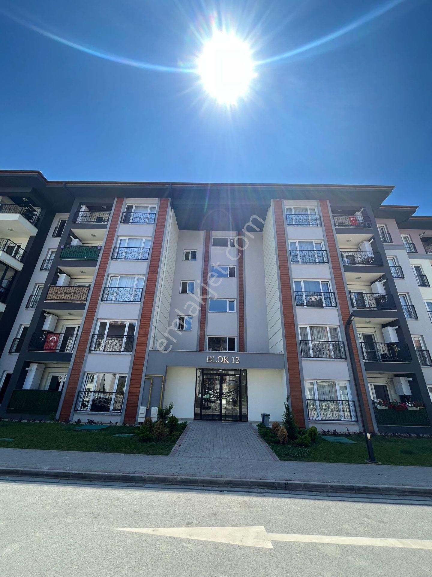 Remax Palas'tan Sağlıkkent Konutlarında Kiralık 3+1 Daire