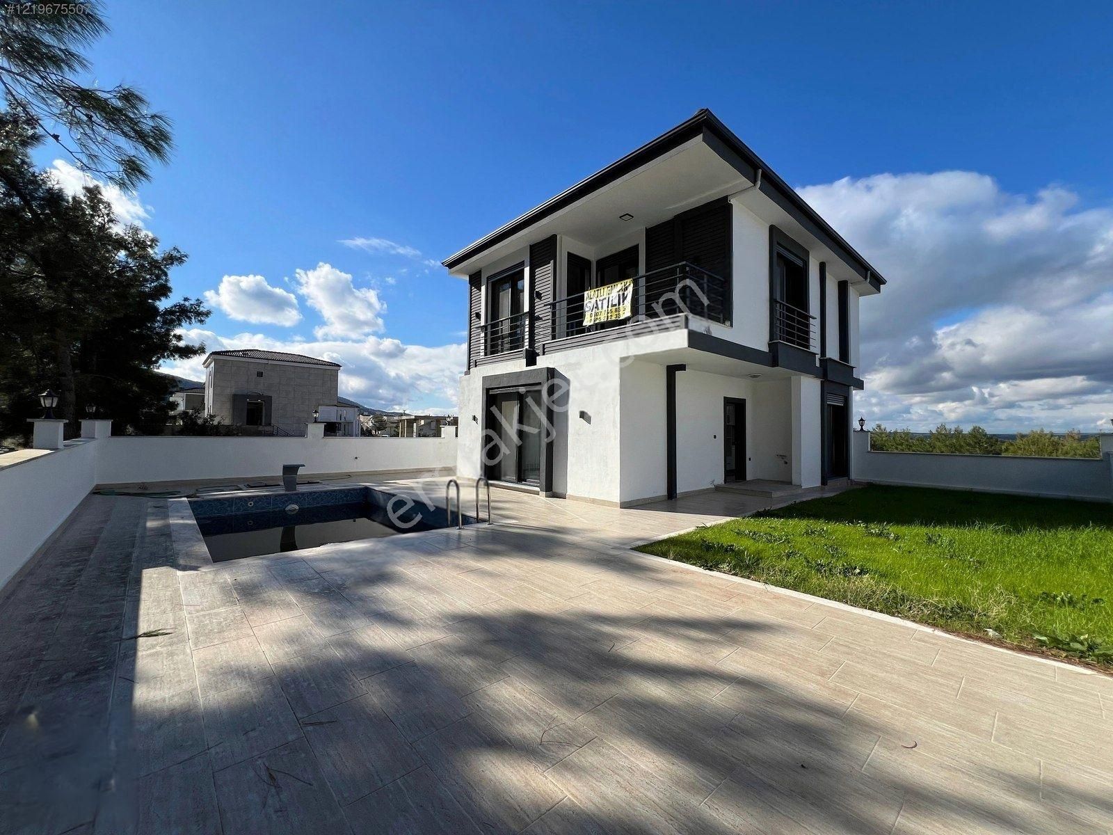 Akbük'te Tam Müstakil Doğa İçinde Havuzlu Villa - Görsel 22