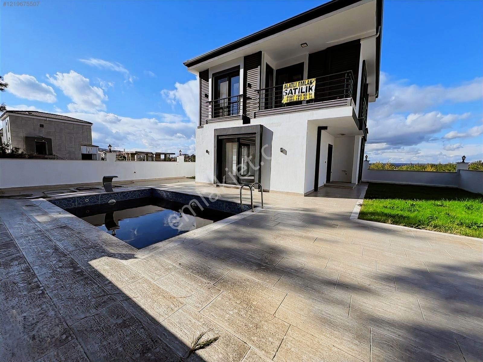 Akbük'te Tam Müstakil Doğa İçinde Havuzlu Villa - Görsel 18