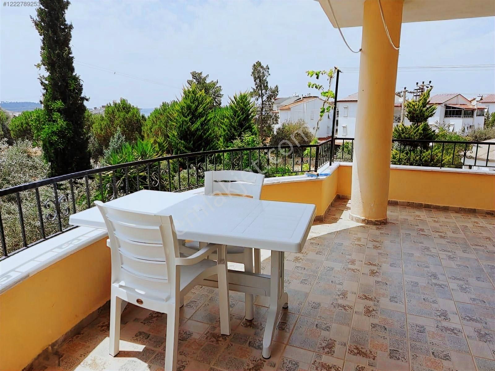 Akbük'te Doğa Manzaralı Büyük Balkonlu Eşyalı 3+1 Satılık Daire - Görsel 5