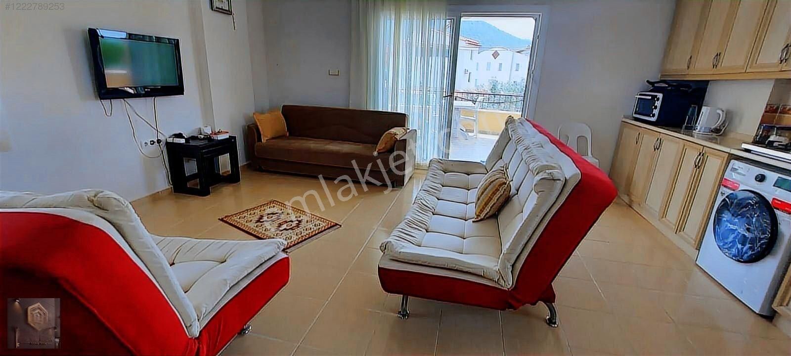 Akbük'te Doğa Manzaralı Büyük Balkonlu Eşyalı 3+1 Satılık Daire - Görsel 6