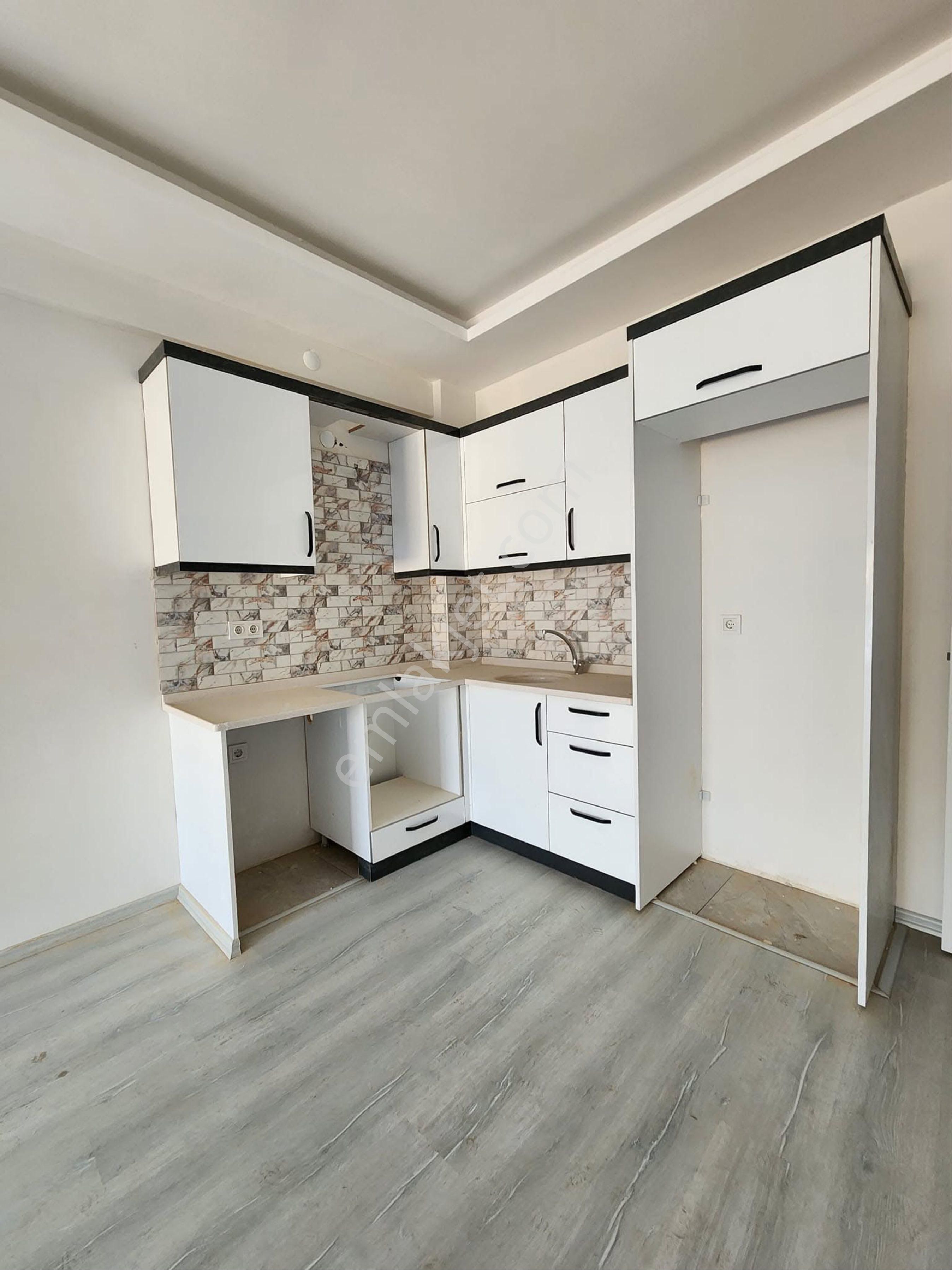 Kuşadası Davutlar‘da 1 + 1 Yazlık Daire Satılık