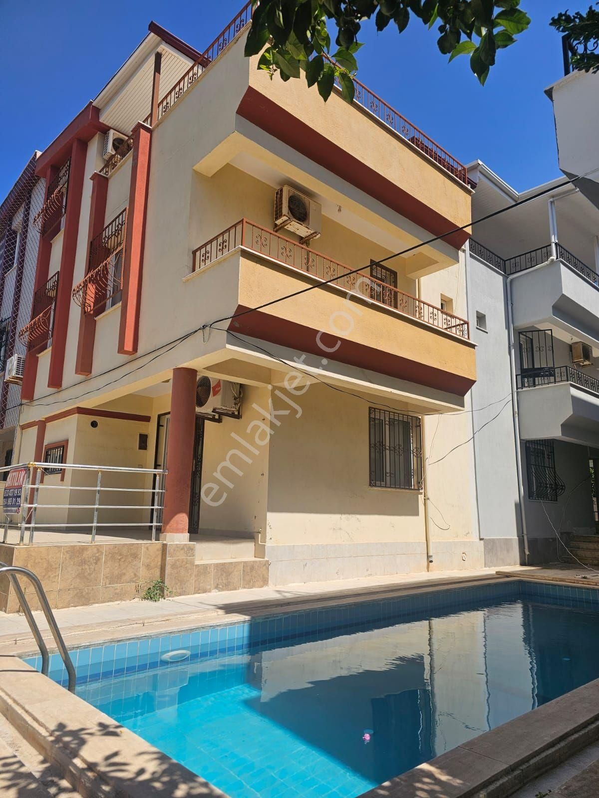 Didim Altınkum Mh Satılık Villa 3+1 Açık Mutfak Denize 900. M