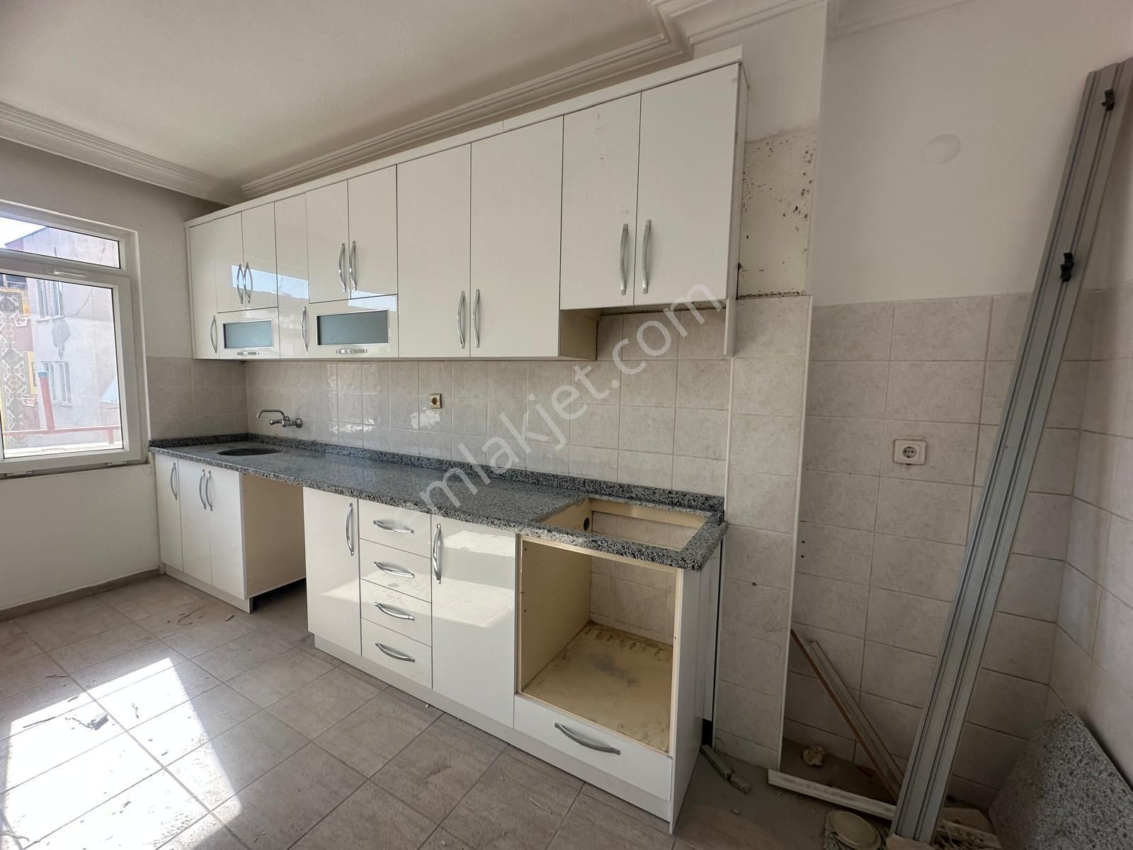 Alanya Şekerhane Mah.ali İmam Camii Cvr.kiralık 3+1 Daire - Görsel 13