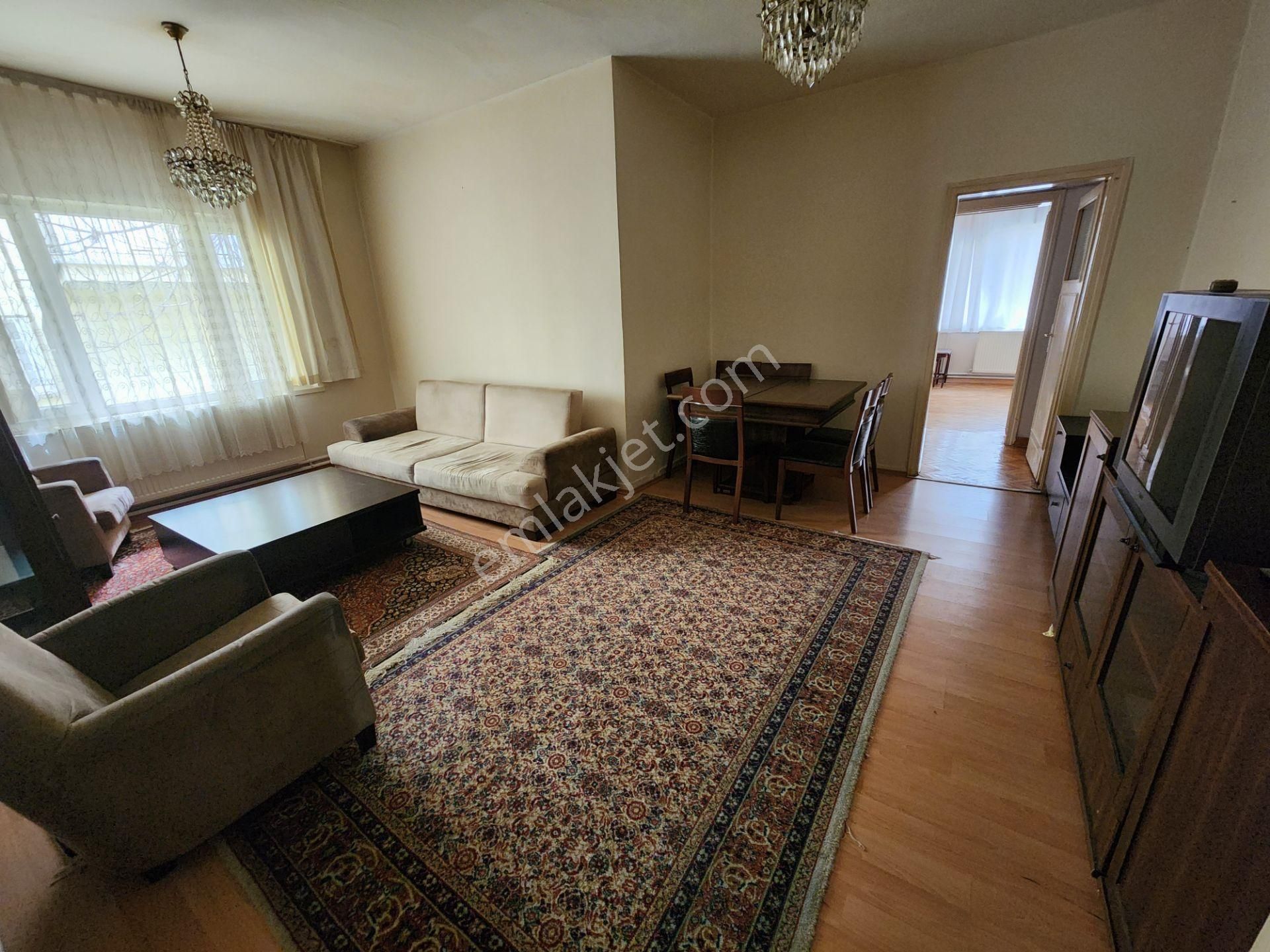 Kiralık Mobilyalı Bağlar Cad. Yakını Yavuz Evler Sok.'ta 3+1 Giriş Kombili
