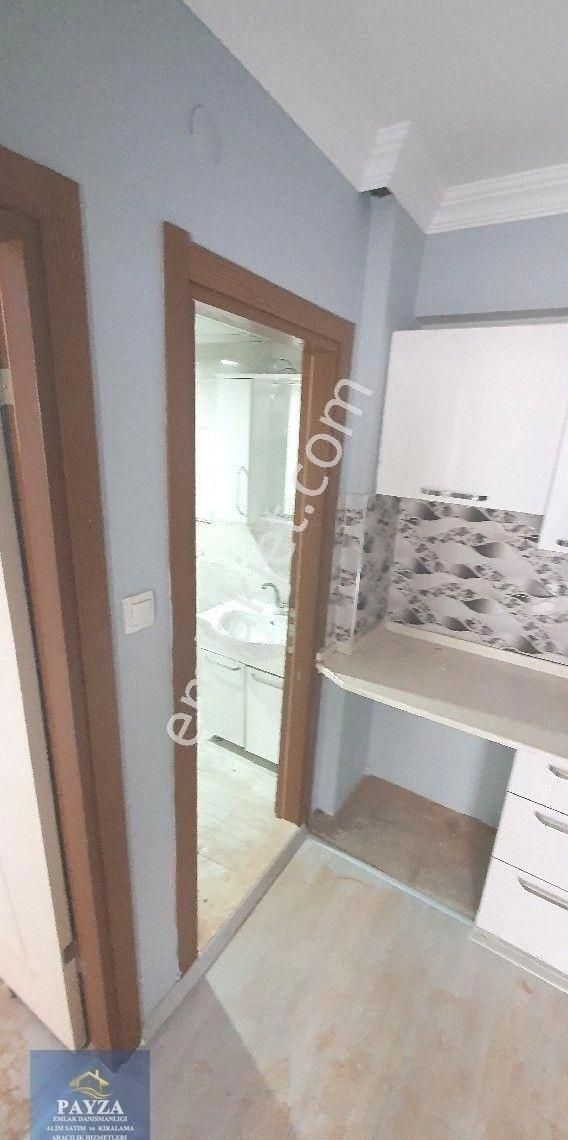 Aydın,efeler, Cuma, Merkeze 5 Dk.havuzlu Sitede, Esyasız 2+1