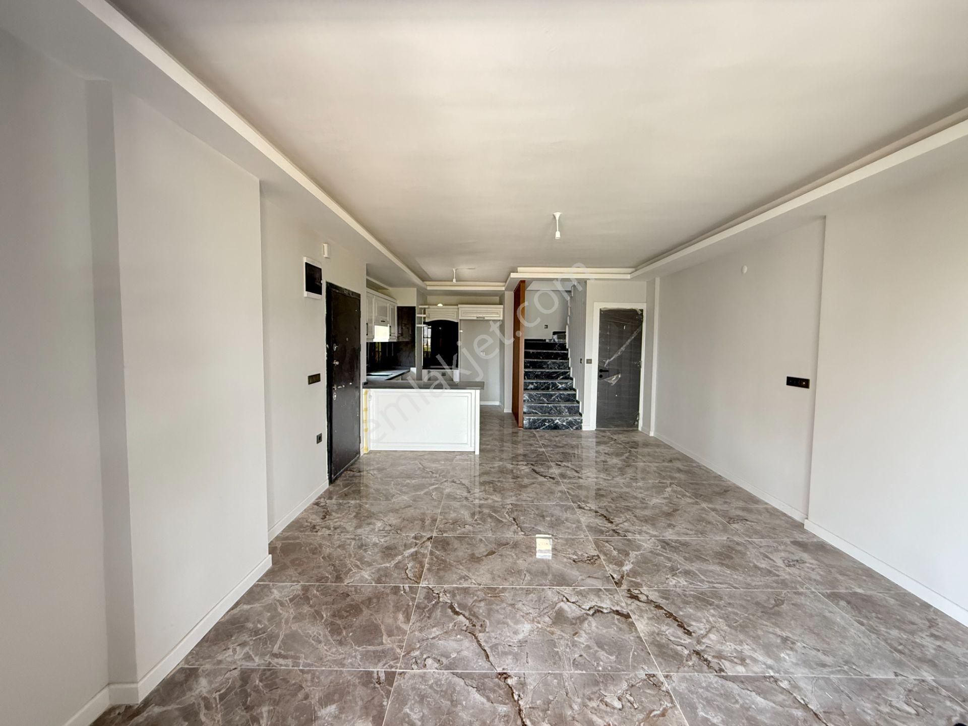 Seferihisar Doğanbeyde Satılık 3+1 Deniz Manzaralı Bahçeli Villa - Görsel 10