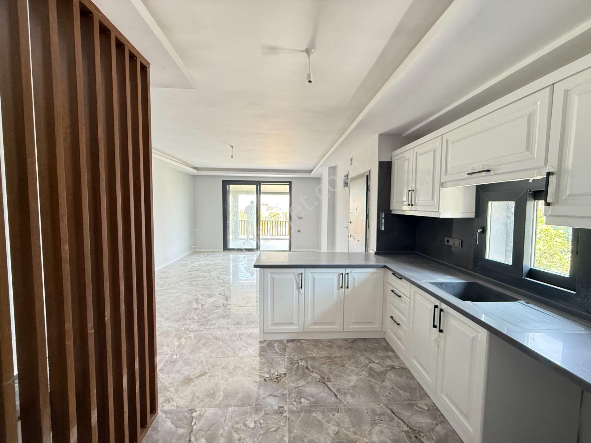 Seferihisar Doğanbeyde Satılık 3+1 Deniz Manzaralı Bahçeli Villa - Görsel 12