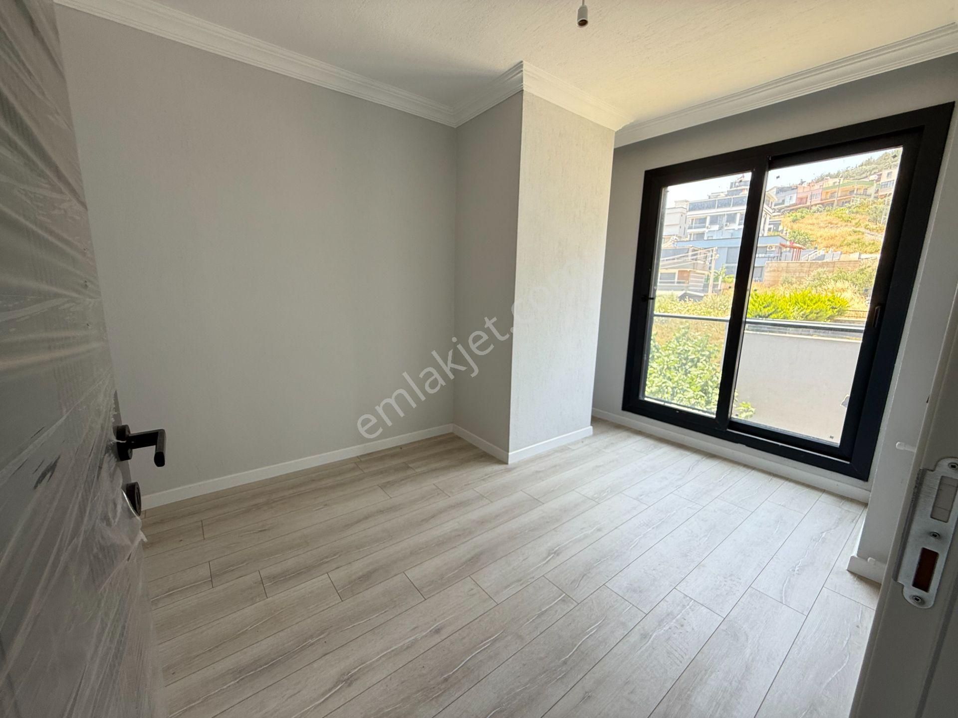 Seferihisar Doğanbeyde Satılık 3+1 Deniz Manzaralı Bahçeli Villa - Görsel 19